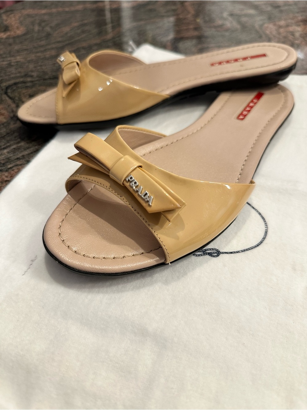 Prada Patent Leather Bow Slide Sandals Nude Beige Size 38 - Picture 2 of 10